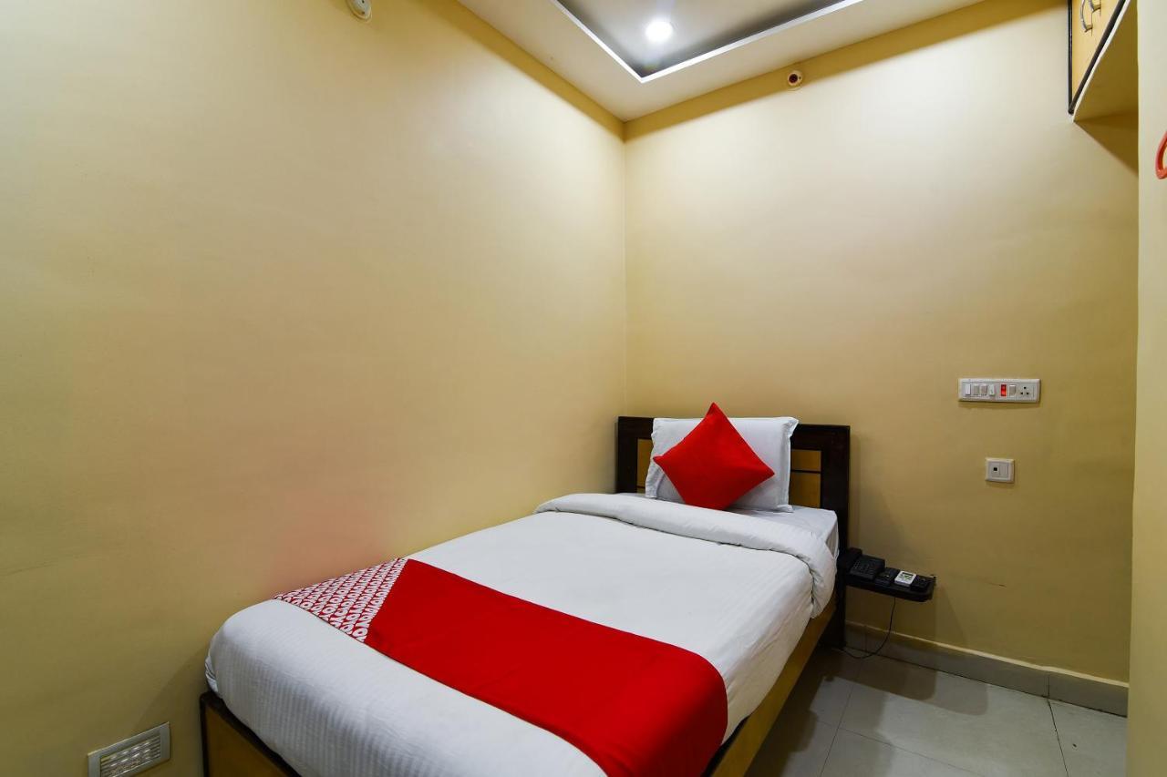 Ramesh Residency Hotel Anantapur Exterior photo