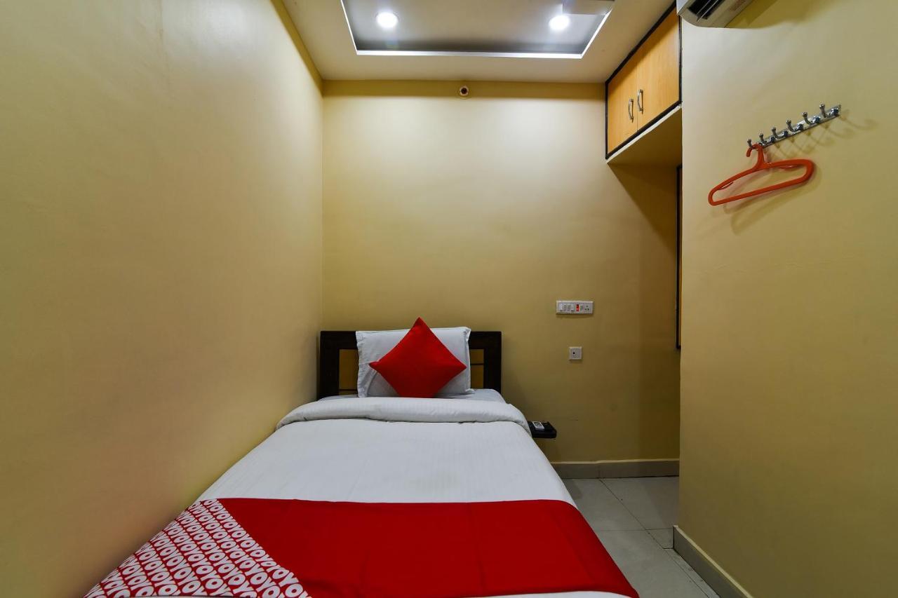 Ramesh Residency Hotel Anantapur Exterior photo